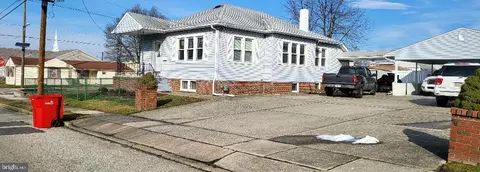 528 N Hilltop Ave, Somerdale, NJ 08083