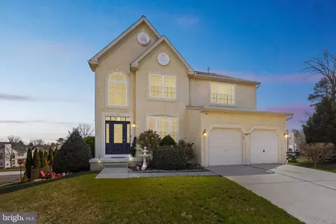 2 Homestead Ct, Sicklerville, NJ 08081