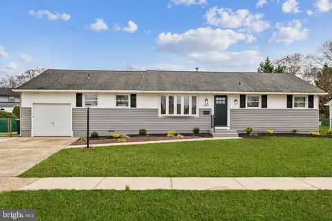 330 Drexel Ave, Blackwood, NJ 08012