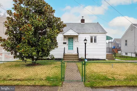 34 Warren Ave, Bellmawr, NJ 08031