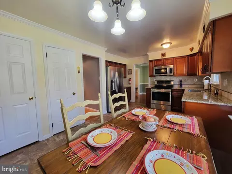 Dining - 630 Blueberry Dr, Atco, NJ 08004 photo 4 of 5