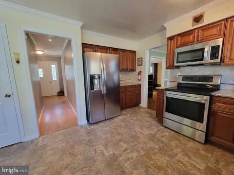 Kitchen - 630 Blueberry Dr, Atco, NJ 08004 photo 4 of 4