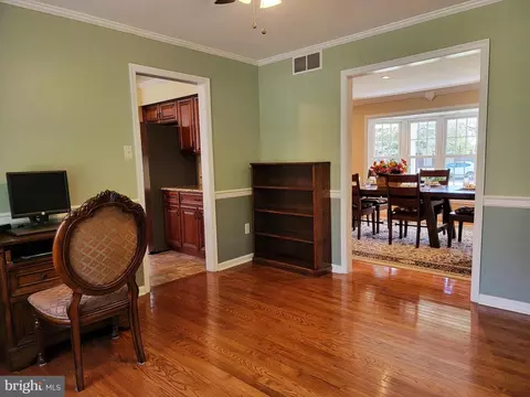 Living - 630 Blueberry Dr, Atco, NJ 08004 photo 1 of 6