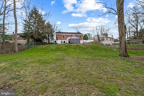 Exterior - 31 Windmill Dr, Clementon, NJ 08021 photo 7 of 7