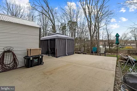 Exterior - 31 Windmill Dr, Clementon, NJ 08021 photo 4 of 7