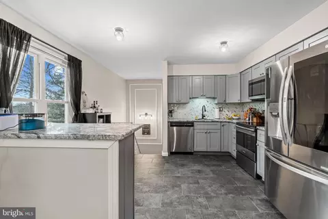 Kitchen - 31 Windmill Dr, Clementon, NJ 08021 photo 1 of 3