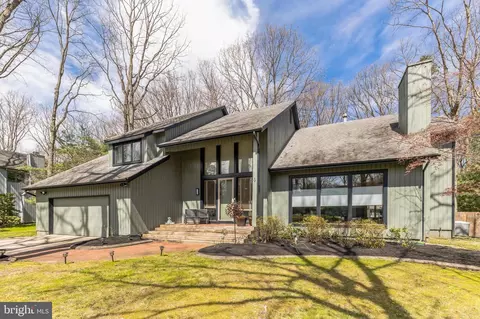 19 Yorkshire Dr, Voorhees, NJ 08043