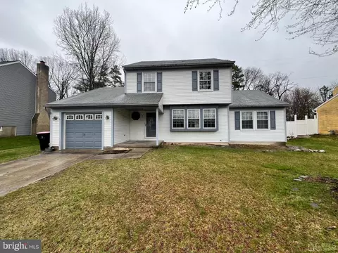 32 Torrington Dr, Sicklerville, NJ 08081