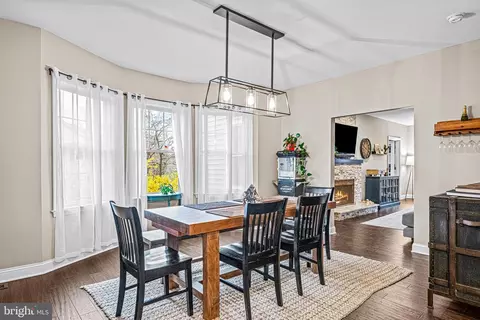 Dining - 658 E Greenman Rd, Haddonfield, NJ 08033 photo 4 of 6