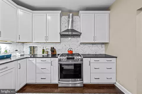 Kitchen - 658 E Greenman Rd, Haddonfield, NJ 08033 photo 4 of 7