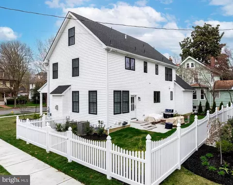 Exterior - 49 Walnut St, Haddonfield, NJ 08033 photo 7 of 12