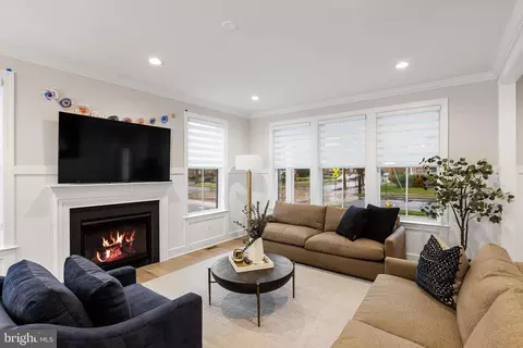 Living - 49 Walnut St, Haddonfield, NJ 08033 photo 2 of 6