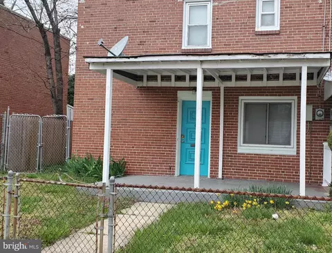 1347 Sayrs Ave, Camden, NJ 08104