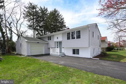 2423 Norwood Ave, Pennsauken, NJ 08109