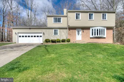 1 Cooper Ct, Sicklerville, NJ 08081
