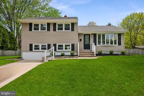 11 Kingsbridge Rd, Gibbsboro, NJ 08026