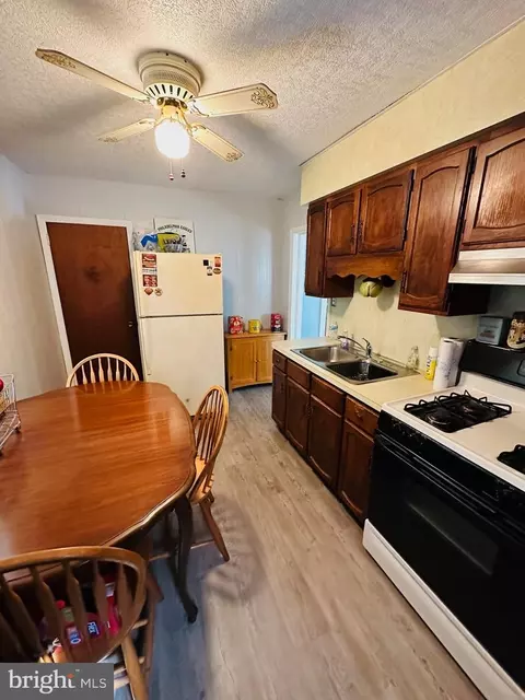 Kitchen - 19 Indian Spring Rd, Clementon, NJ 08021 photo 1 of 2