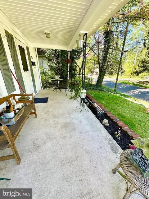 Exterior - 19 Indian Spring Rd, Clementon, NJ 08021 photo 7 of 17