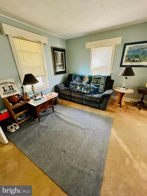Living - 19 Indian Spring Rd, Clementon, NJ 08021 photo 1 of 3