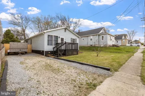 7630 River Rd, Pennsauken, NJ 08110