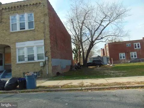 1573 S 10th St, Camden, NJ 08104