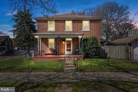 3031 W Octagon Rd, Camden, NJ 08104