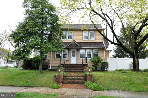200 Stratford Ave, Westmont, NJ 08108