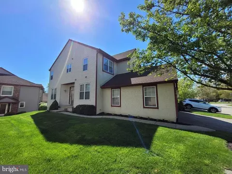 1041 Chanticleer, Cherry Hill, NJ 08003