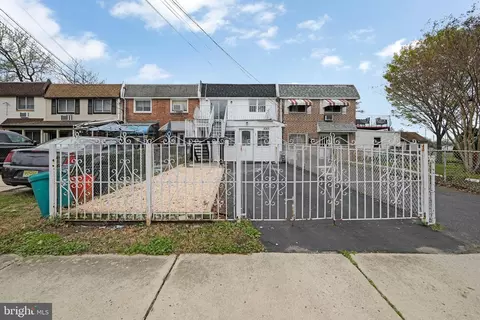 1085 Macarthur Dr, Camden, NJ 08104