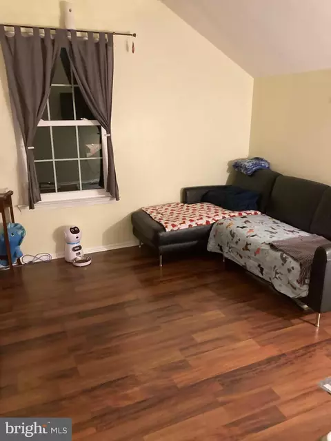 Bedroom - 27 Covington Dr, Sicklerville, NJ 08081 photo 2 of 3