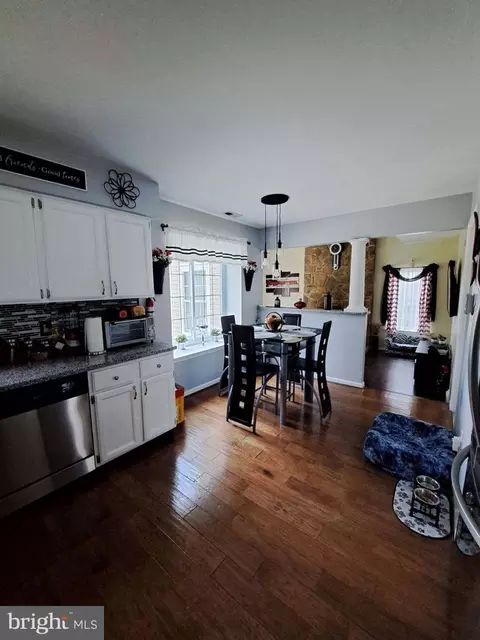 Dining - 27 Covington Dr, Sicklerville, NJ 08081 photo 2 of 2