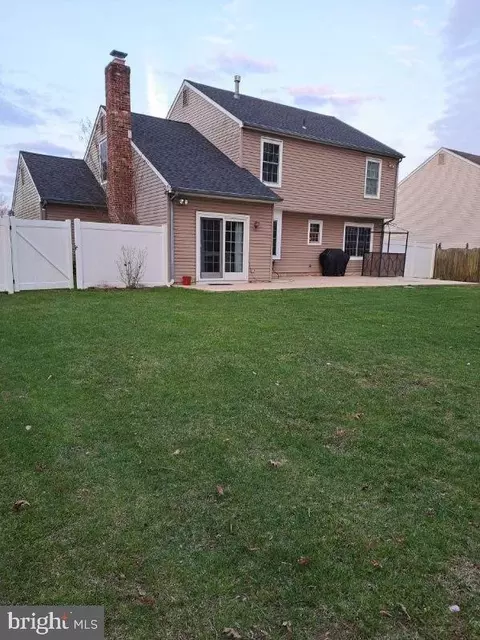 Exterior - 27 Covington Dr, Sicklerville, NJ 08081 photo 3 of 5