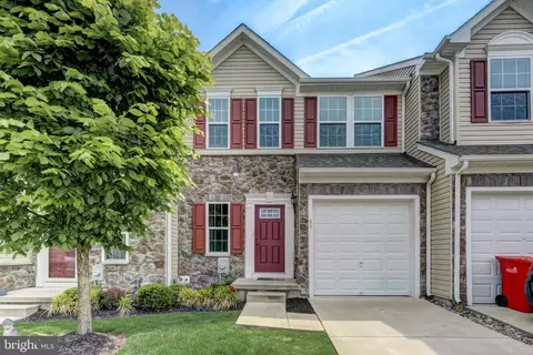 61 Franklin Cir, Somerdale, NJ 08083