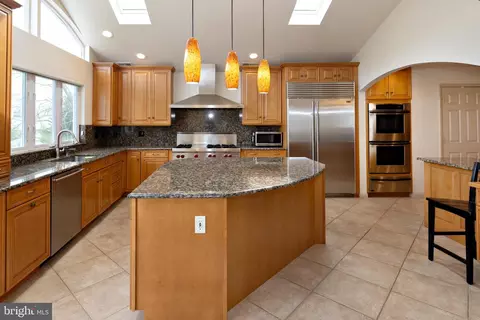 15 Bucknell Dr, Cherry Hill, NJ 08034