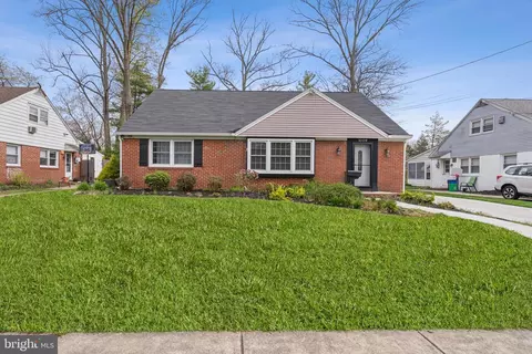 1009 Wayne Rd, Haddonfield, NJ 08033