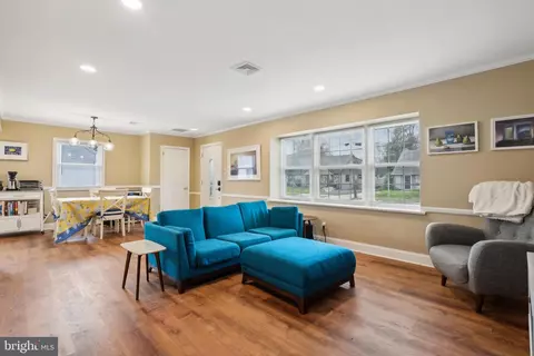 Living - 1009 Wayne Rd, Haddonfield, NJ 08033 photo 3 of 3