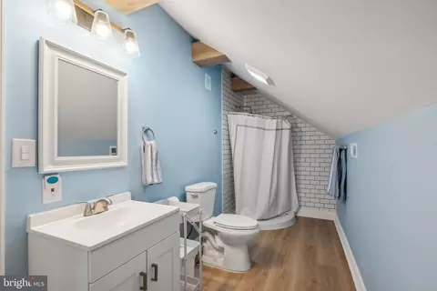 Bath - 1009 Wayne Rd, Haddonfield, NJ 08033 photo 3 of 3