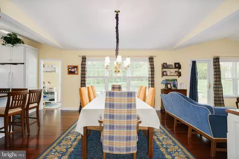 Dining - 624 Warwick Rd, Haddonfield, NJ 08033 photo 4 of 6