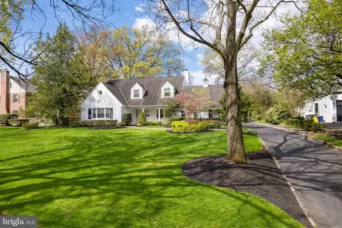 Exterior - 624 Warwick Rd, Haddonfield, NJ 08033 photo 2 of 10