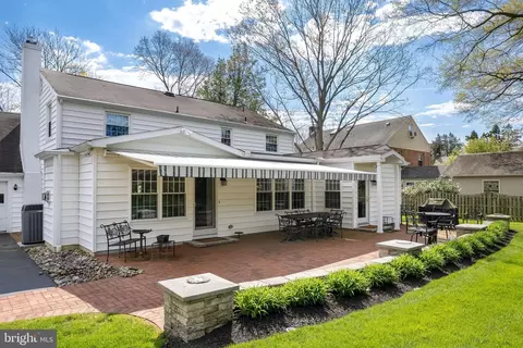 Exterior - 624 Warwick Rd, Haddonfield, NJ 08033 photo 6 of 10