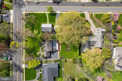 Exterior - 624 Warwick Rd, Haddonfield, NJ 08033 photo 8 of 10