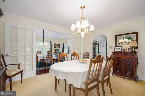 Dining - 624 Warwick Rd, Haddonfield, NJ 08033 photo 5 of 6