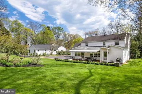 Exterior - 624 Warwick Rd, Haddonfield, NJ 08033 photo 3 of 10