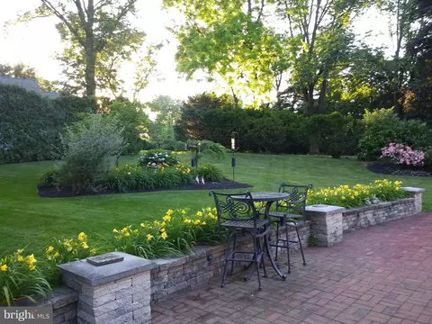 Exterior - 624 Warwick Rd, Haddonfield, NJ 08033 photo 4 of 10