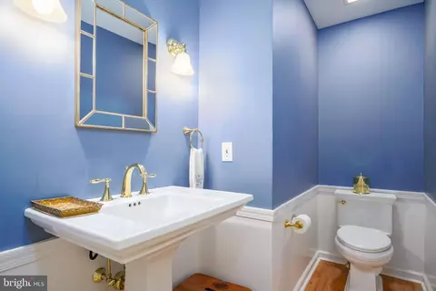 Bath - 624 Warwick Rd, Haddonfield, NJ 08033 photo 2 of 6