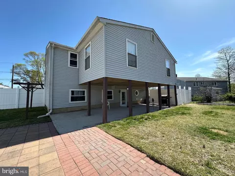 Exterior - 648 Burt Rd, Runnemede, NJ 08078 photo 7 of 8