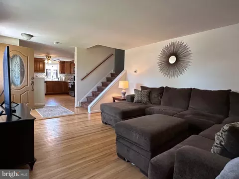 Living - 648 Burt Rd, Runnemede, NJ 08078 photo 3 of 5