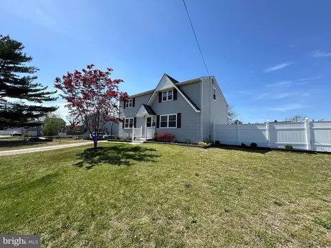 Exterior - 648 Burt Rd, Runnemede, NJ 08078 photo 8 of 8