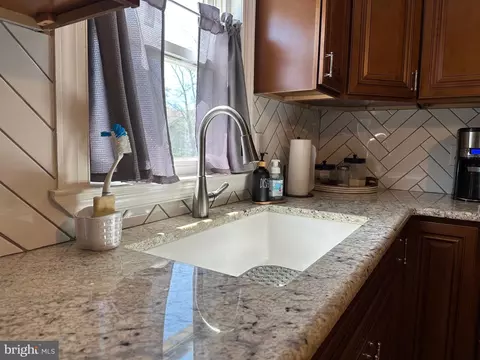 Kitchen - 648 Burt Rd, Runnemede, NJ 08078 photo 4 of 6