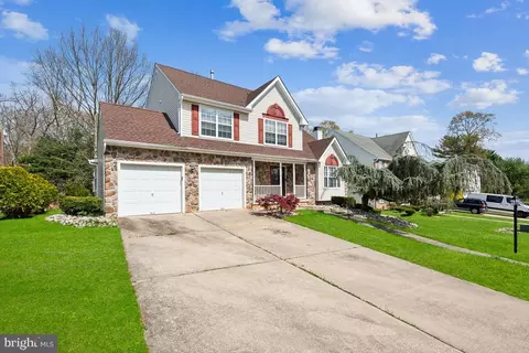 5 Wye Mill Dr, Sicklerville, NJ 08081